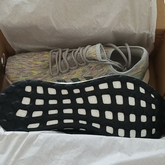 Adidas Pureboost Mens Running Shoe Size 11 - Picture 3 of 4